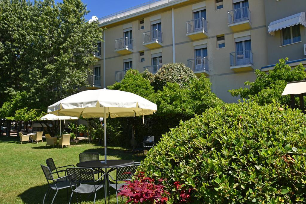 Hotel Janeiro Frontemare Lido di Jesolo Exteriér fotografie