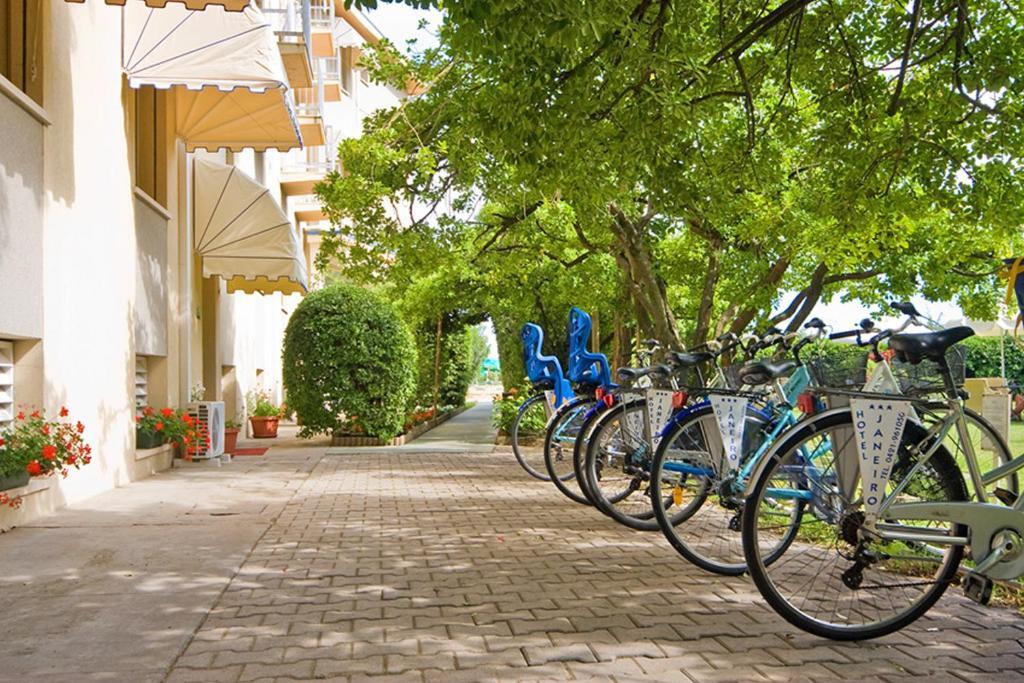 Hotel Janeiro Frontemare Lido di Jesolo Exteriér fotografie